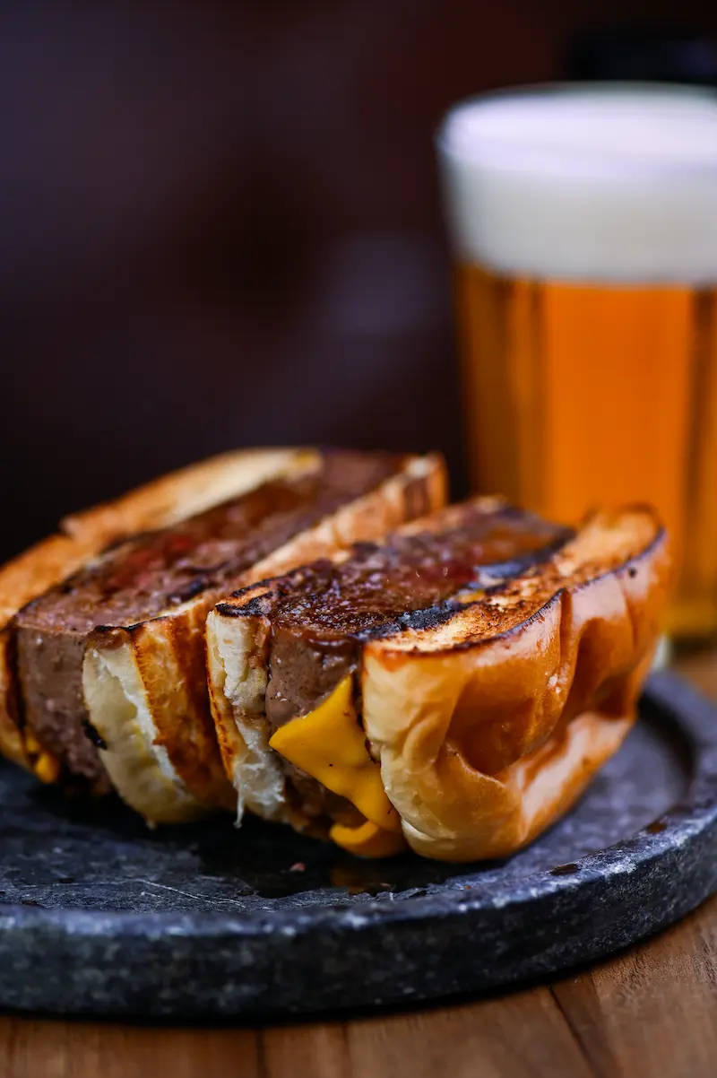 Wagyu Burger — Curadoria